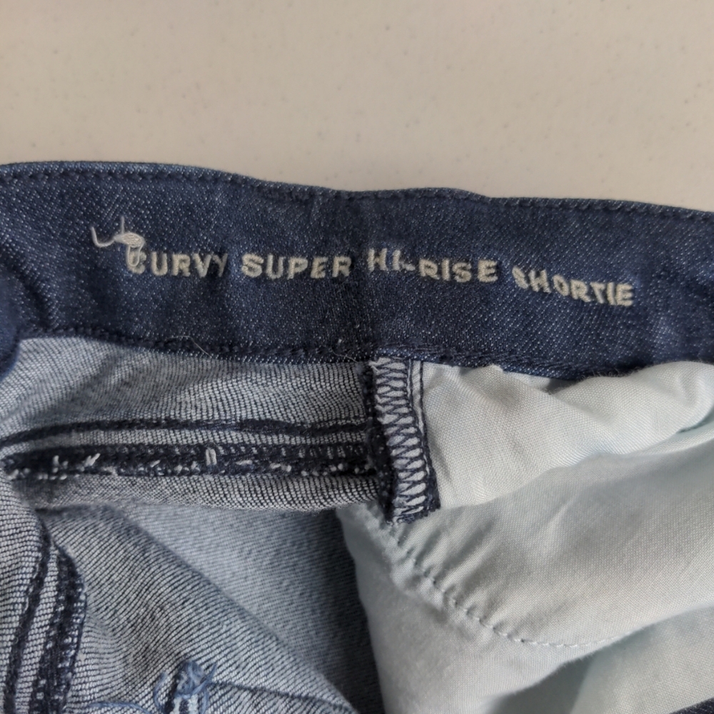 American Eagle Curvy Super Hi Rise Shortie Jean Shorts Women 6 Stretch Cuff Mom - Picture 9 of 10